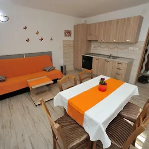  Apartman Apartman Svilno